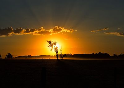  Fim de semana come&ccedil;a com tempo firme e temperaturas agrad&aacute;veis na cidade.