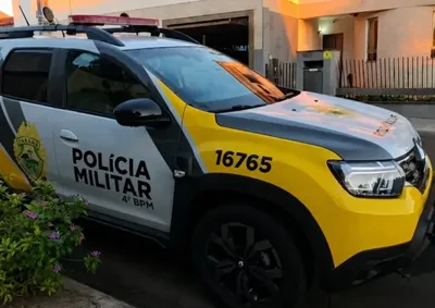 Funcion&aacute;ria foi localizada por um morador, que tentou reanim&aacute;-la; Pol&iacute;cia Civil investiga as circunst&acirc;ncias da morte.