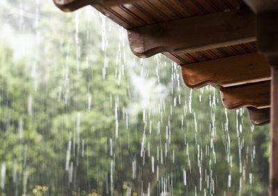 Segundo o Simepar, s&aacute;bado (5) pode acumular 25,8 mm de chuva; no domingo (6), m&aacute;xima cai para 20&deg;C.