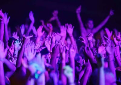 De exposi&ccedil;&otilde;es e shows a competi&ccedil;&otilde;es esportivas, feiras e celebra&ccedil;&otilde;es religiosas, regi&atilde;o tem programa&ccedil;&atilde;o diversificada entre sexta (25) e domingo (27).