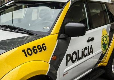 Conforme o relato inicial, a v&iacute;tima estava na entrada de uma oficina quando um indiv&iacute;duo, que estava em uma motoneta, se aproximou e efetuou disparos. 