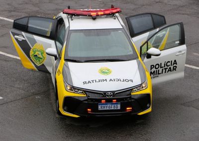 Segundo a Pol&iacute;cia Militar, o rapaz tamb&eacute;m teria quebrado o celular da v&iacute;tima.