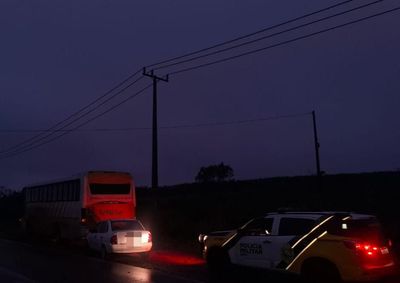 Acidente aconteceu na tarde desta segunda-feira (14), no km 9 da rodovia, e n&atilde;o deixou feridos.