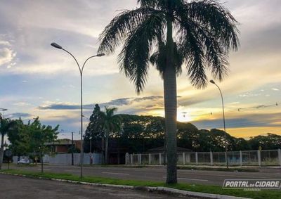 Temperaturas devem variar entre 12&deg;C e 20&deg;C neste domingo; na segunda-feira, m&aacute;xima pode chegar aos 22&deg;C.