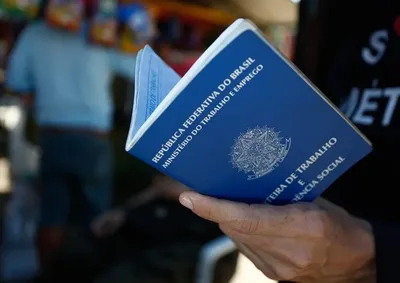 Sele&ccedil;&otilde;es oferecem 45 vagas para orientador de tr&aacute;fego e estacionamento e para a ind&uacute;stria; ao todo, ag&ecirc;ncia re&uacute;ne 432 oportunidades.