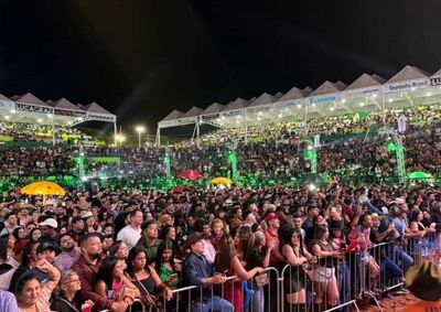 A contagem regressiva j&aacute; movimenta os moradores, que se preparam para cinco noites de shows gratuitos.