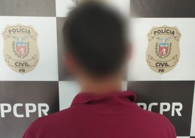 Suspeito, de 33 anos, foi localizado nas imedia&ccedil;&otilde;es da delegacia, onde a v&iacute;tima procurou ajuda e solicitou medidas protetivas.