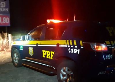 O acidente ocorreu por volta das 20h e foi atendido pela Pol&iacute;cia Rodovi&aacute;ria Federal (PRF).
