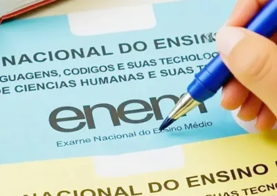 Prouni oferece bolsas integrais e parciais, enquanto Fies permite financiar a gradua&ccedil;&atilde;o; candidatos precisam atender aos crit&eacute;rios de cada programa.