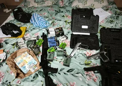 Pol&iacute;cia Civil cumpriu mandados em cinco cidades, incluindo Alto Paran&aacute; e Nova Esperan&ccedil;a; Justi&ccedil;a determinou bloqueio de R$ 4,8 milh&otilde;es dos investigados.