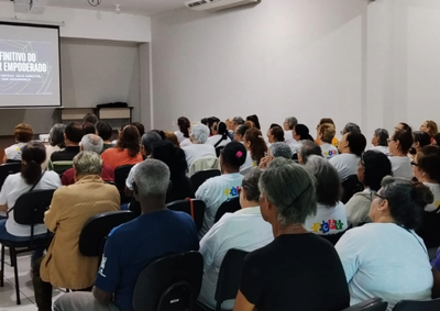 Palestras foram realizadas em quatro CRAS, no Centro da Juventude e na Guarda Mirim, com orienta&ccedil;&otilde;es para idosos e adolescentes.