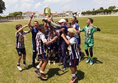 Vôlei feminino infantil de Penápolis é campeão da Liga Amar-Vôlei 2022