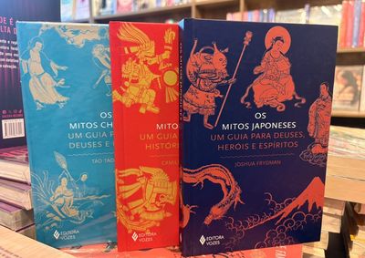 Dispon&iacute;vel na Livraria Sophia, obra apresenta deuses, esp&iacute;ritos e her&oacute;is que seguem inspirando artistas e produ&ccedil;&otilde;es contempor&acirc;neas