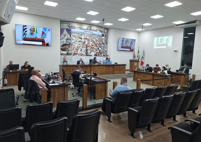 Convoca&ccedil;&atilde;o do legislativo municipal debate propostas de suplementa&ccedil;&atilde;o or&ccedil;ament&aacute;ria para educa&ccedil;&atilde;o, sa&uacute;de, obras e assist&ecirc;ncia social