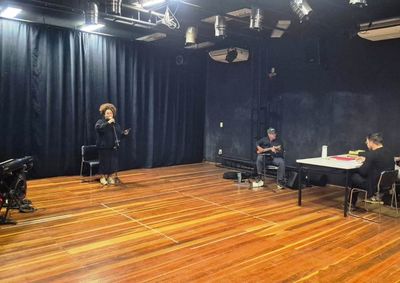 O espet&aacute;culo aborda a viol&ecirc;ncia contra a mulher utilizando depoimentos pessoais e m&uacute;sica ao vivo 
