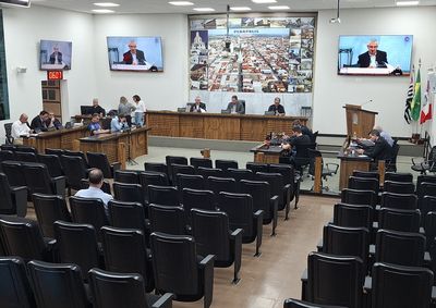 C&acirc;mara Municipal aprova medida por unanimidade para permitir que estudantes matriculados em escolas privadas utilizem vagas em Pen&aacute;polis