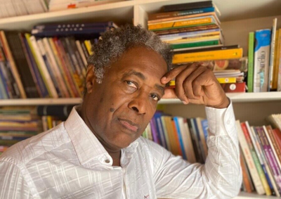 Forma&ccedil;&atilde;o com o historiador Natanael dos Santos acontece na sexta-feira (14), na &Aacute;gape, em dois per&iacute;odos, para gestores da Educa&ccedil;&atilde;o