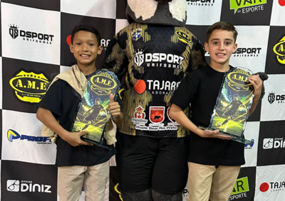 Jovens conquistaram os pr&ecirc;mios de jogador destaque e artilheiro na competi&ccedil;&atilde;o regional