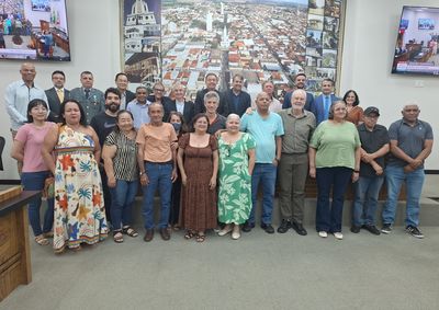 Projeto aprovado por unanimidade recebeu emenda de todos os vereadores para garantir empregos e absor&ccedil;&atilde;o dos funcion&aacute;rios pela Prefeitura