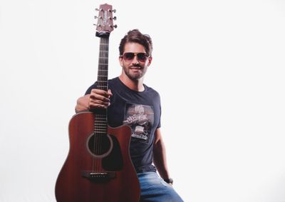 Show de encerramento ser&aacute; com o cantor Marcel Peres