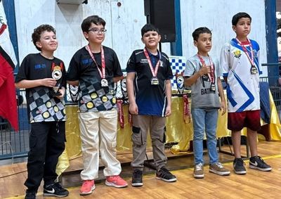 Alunos de Ara&ccedil;atuba dominaram o p&oacute;dio da categoria Sub-10 masculina na etapa disputada em Pereira Barreto