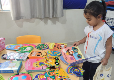 Iniciativa foi refor&ccedil;ada com a compra de 7 mil livros infantis e a confec&ccedil;&atilde;o de 90 novas sacolas em parceria com o Fundo Social