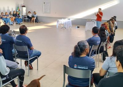 Servidores e entidades parceiras de Pen&aacute;polis avaliam resultados e definem diretrizes para fortalecer a assist&ecirc;ncia social no munic&iacute;pio