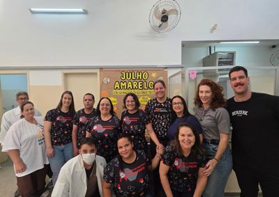 A&ccedil;&atilde;o coordenada pela Secretaria de Sa&uacute;de de Pen&aacute;polis refor&ccedil;a a conscientiza&ccedil;&atilde;o sobre diagn&oacute;stico precoce e preven&ccedil;&atilde;o de hepatites virais