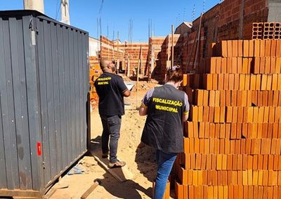 A&ccedil;&atilde;o busca garantir seguran&ccedil;a, cal&ccedil;adas acess&iacute;veis e o descarte correto de res&iacute;duos para evitar focos de dengue e alagamentos