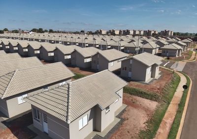 Subs&iacute;dios de R$ 10 mil para fam&iacute;lias com renda mensal de at&eacute; tr&ecirc;s sal&aacute;rios m&iacute;nimos