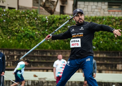 Atleta ara&ccedil;atubense tamb&eacute;m ficou com a prata no arremesso do peso durante o Trof&eacute;u Brasil de Atletismo Master