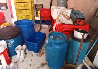 Local produzia lingui&ccedil;as, hamb&uacute;rgueres e espetinhos sem licen&ccedil;a e em condi&ccedil;&otilde;es de higiene inadequadas