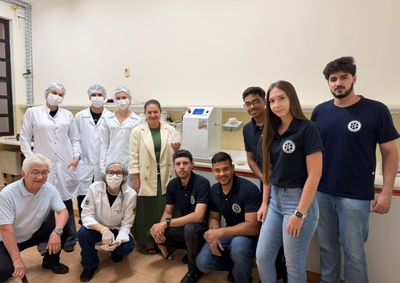 O misturador desenvolvido pelos estudantes &eacute; totalmente automatizado e possui controle remoto para acionamento
