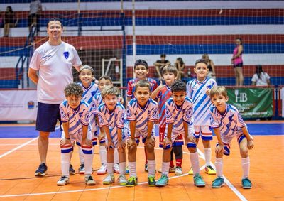 Equipe bateu o Team Guerra no sub-8 e no sub-10 e empatou no sub-12, nos tr&ecirc;s jogos de segunda-feira (26) em Pen&aacute;polis