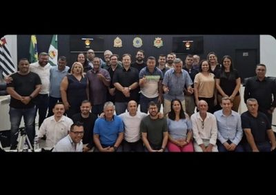 &Acirc;ngela Maria, Bruno Rosa e Gerson Miranda representaram Porangaba em a&ccedil;&atilde;o parlamentar regional com 17 cidades para discutir a falta de &aacute;gua no fim do ano.