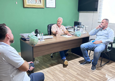 Recursos chegam a R$ 500 mil e munic&iacute;pio avan&ccedil;a com moradias e a&ccedil;&atilde;o animal gratuita 