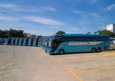 Sele&ccedil;&atilde;o inclui oportunidades para motoristas e cargos operacionais e administrativos em diversas cidades