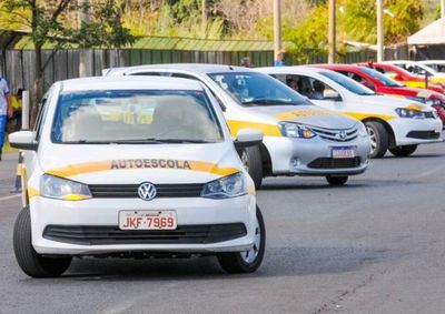 Governo federal avalia permitir que instrutores aut&ocirc;nomos credenciados substituam as autoescolas no processo de habilita&ccedil;&atilde;o