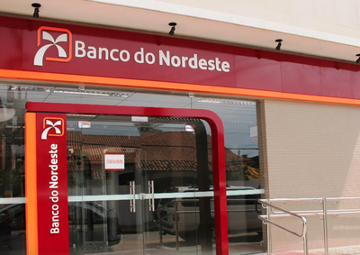 Suspens&atilde;o do Pix ap&oacute;s incidente de seguran&ccedil;a afeta clientes do Banco do Nordeste em Porto Seguro; institui&ccedil;&atilde;o nega vazamento de dados.