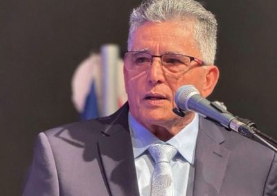 Ministra C&aacute;rmen L&uacute;cia entendeu que n&atilde;o h&aacute; fundamento constitucional para envio do caso ao STF; defesa questionava suposto terceiro mandato consecutivo