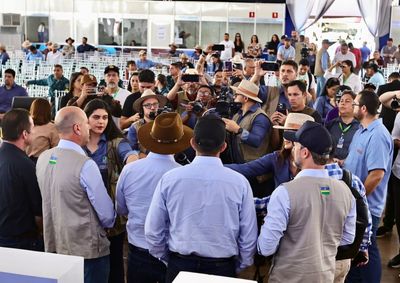 Estande re&uacute;ne parlamentares, institui&ccedil;&otilde;es, representantes do setor produtivo e lideran&ccedil;as