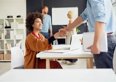 Na &aacute;rea de Aprendizagem, h&aacute; vagas dispon&iacute;veis para o setor administrativo e de log&iacute;stica