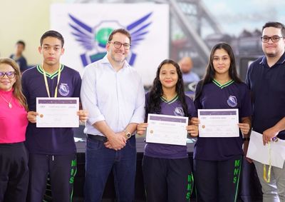 Presidente da Assembleia leva homenagem a estudante de Jaci-Paran&aacute;