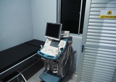 Novo equipamento permite consultas e exames no mesmo local, agilizando o pr&eacute;-natal
