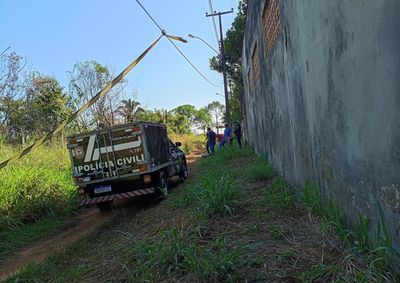Corpo foi localizado na manh&atilde; desta ter&ccedil;a na Estrada dos Cartolas, bairro Cascalheira