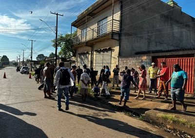 Condutor morreu no local; pedestre foi socorrido em estado grave ao Hospital Jo&atilde;o Paulo II

