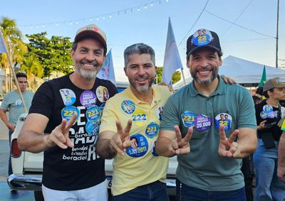Candidato 22 reuniu apoiadores e lideran&ccedil;as em dois pontos da capital neste domingo