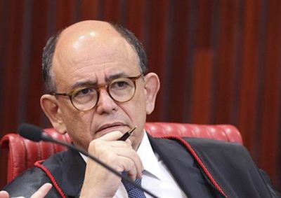 TSE rejeitou recurso do Podemos e manteve decis&atilde;o que afastou multa de R$ 5 mil por propaganda antecipada.