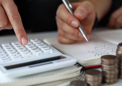 N&uacute;mero recuou 0,12% em julho, enquanto renegocia&ccedil;&otilde;es avan&ccedil;aram no estado e no pa&iacute;s.