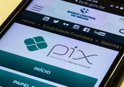 Falha atingiu usu&aacute;rios em todo o pa&iacute;s; Banco Central informou que sistema j&aacute; foi restabelecido
